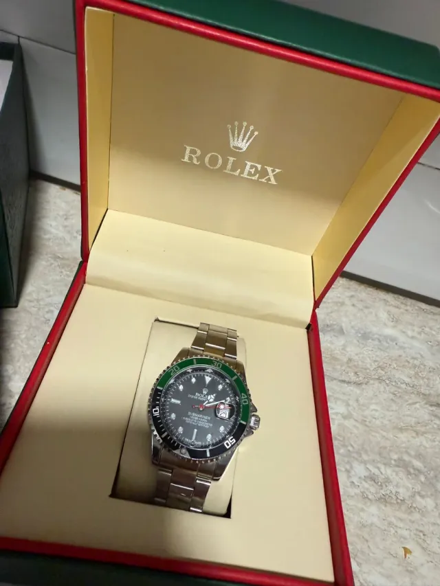 Reloj  Hombre Verde y Plateado