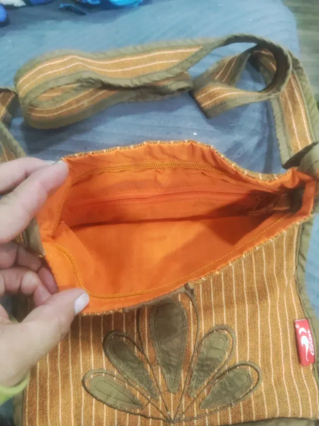Bolso bandolera marrón y naranja