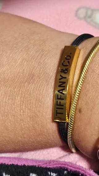 Pulsera Tiffany & Co. Cordón Negro y acero inoxida