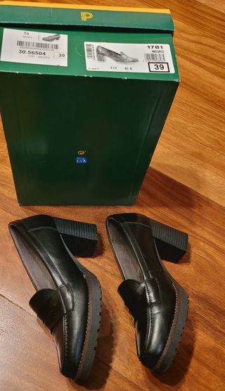 Zapatos de piel Pitillos