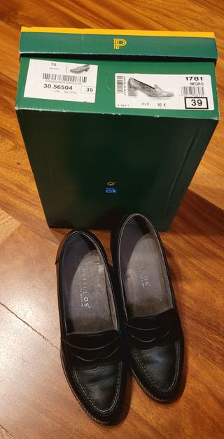 Zapatos de piel Pitillos