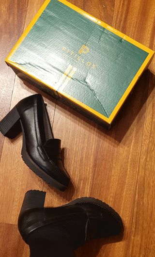 Zapatos de piel Pitillos