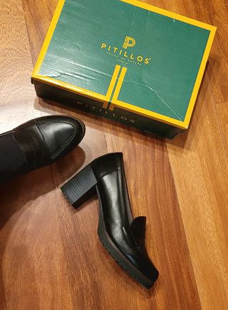 Zapatos de piel Pitillos