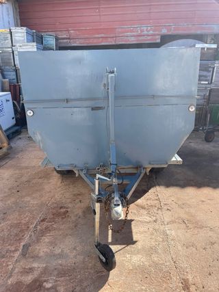 Remolque / Carro/ carrillo en buen estado