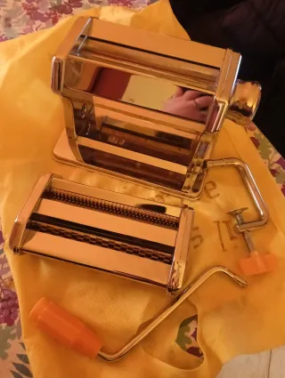 Macchina per pasta metallo e plastica