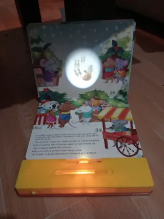 Mi Libro Con Proyector Mira Es Papa Noel