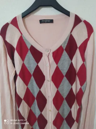 Cárdigan Taleyo Rombo Rojo y Rosa