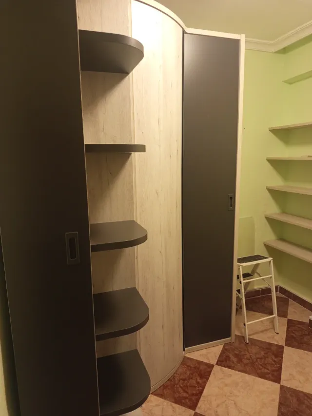 Armario modular beige y gris