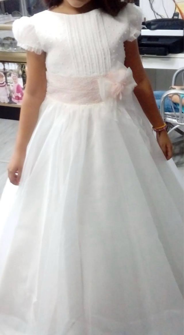 Vestido de Comunión Blanco con Fajín Rosa