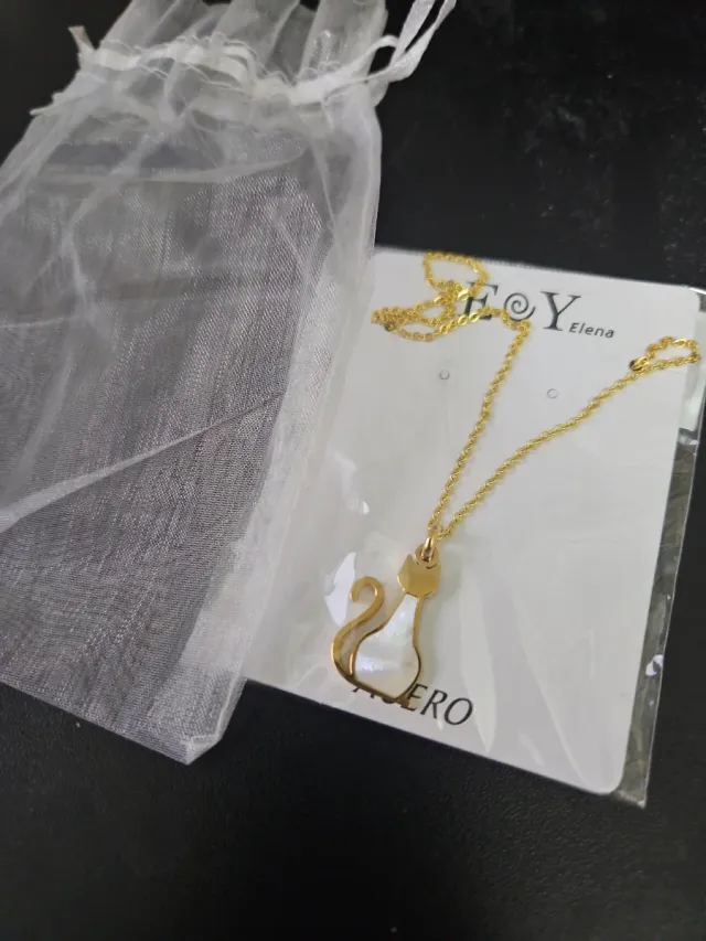 Colgante E&Y Elena Gato Blanco y Dorado