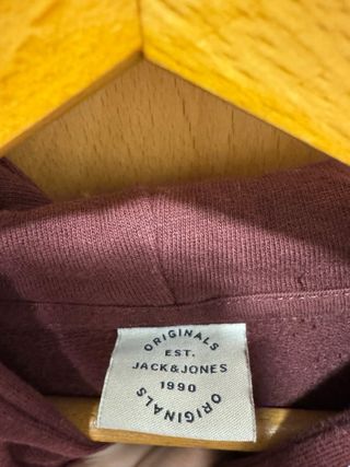 Sudadera con capucha y lunares