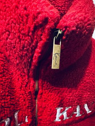 Abrigo Karl Kani Rojo