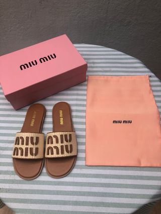 Sandali Miu Miu Beige e Marrone