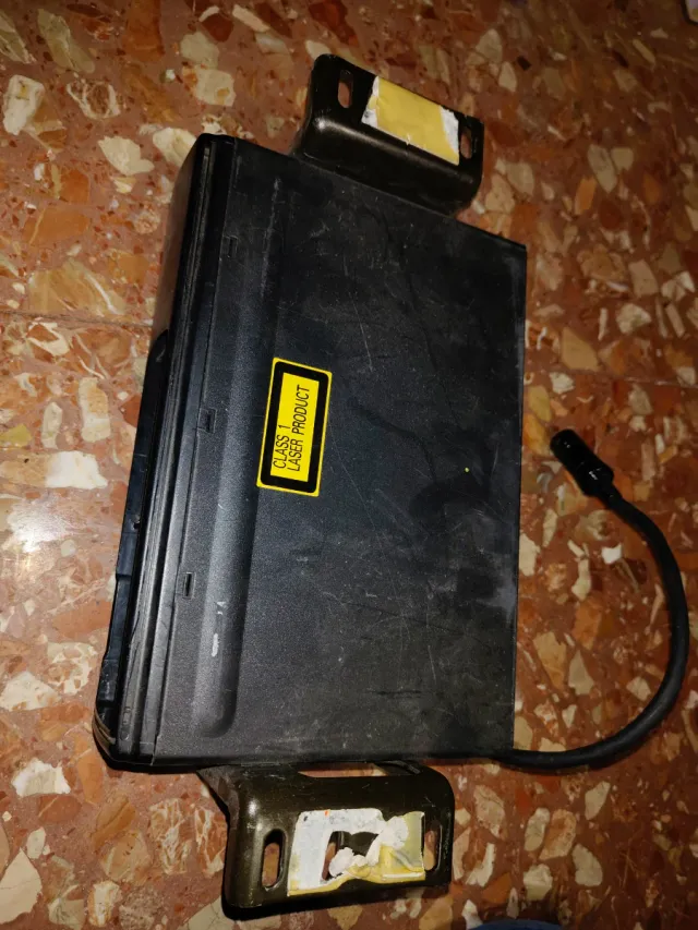 Disquetera Audi A6 (REGALO 3 BOMBILLAS AUDI A6)