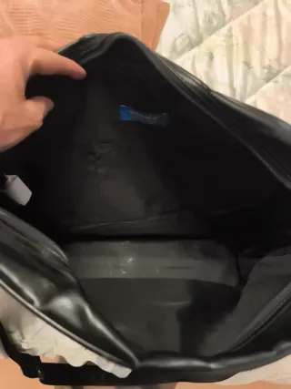 Mochila Adidas Negra y Dorada