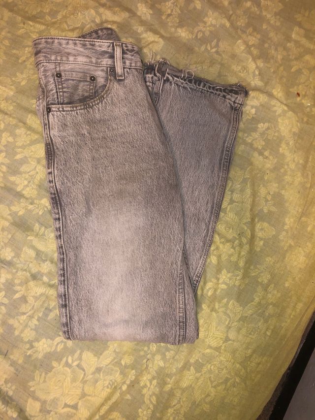 Pantalones Baggy Grises