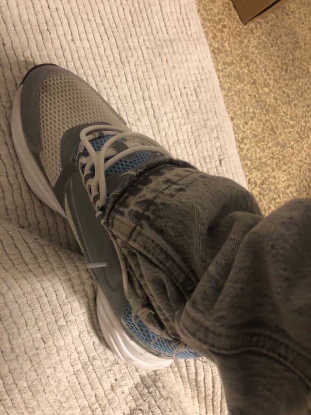 Pantalones Baggy Grises