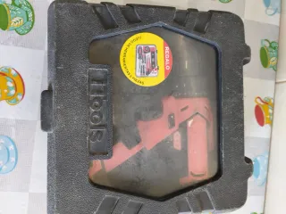 Taladro Eléctrico XTools con Cargador