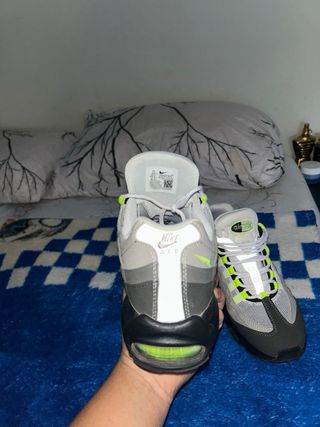 Nike Air Max bambas grises y verdes