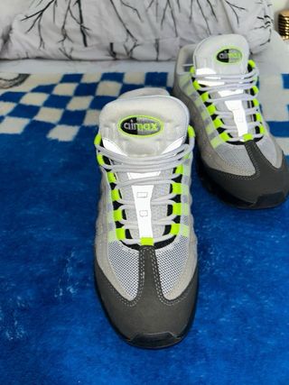 Nike Air Max bambas grises y verdes