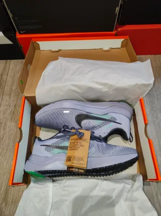 Nike Downshifter 12 violetas Talla 44 sin estrenar