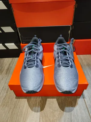 Nike Downshifter 12 violetas Talla 44 sin estrenar