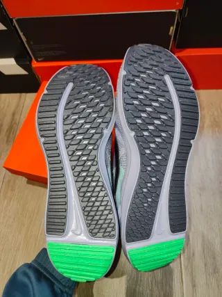 Nike Downshifter 12 violetas Talla 44 sin estrenar