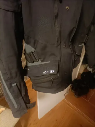 Chaqueta Moto Dainese Carve 2 Gore-Tex talla 46.