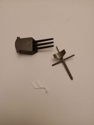 Lote Tente: Cañón triple, antena, bandera