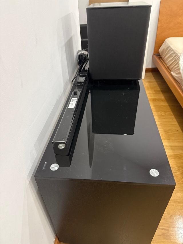 Barra de sonido y subwoofer
