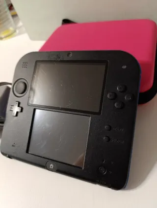 Nintendo 2DS Nera con Caricatore