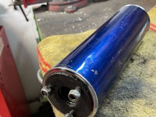 Cola de escape TKR azul