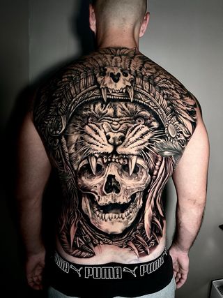 Tatuajes black and gray y realismo .