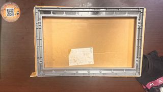 Marco embellecedor microondas empotrado.