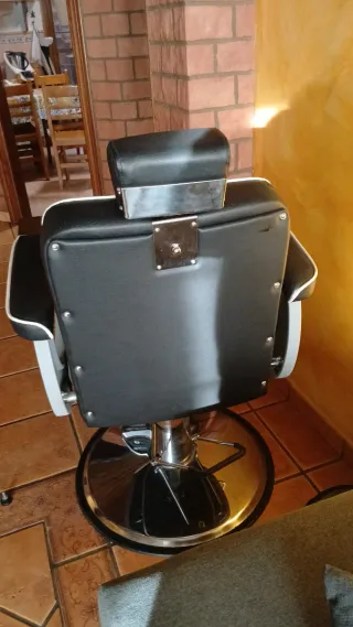 Asiento Peluquería Caballero Negro/Plata