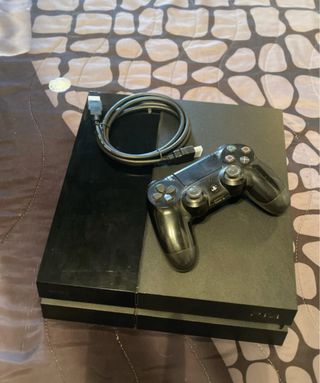 PlayStation 4 (PS4) Nera