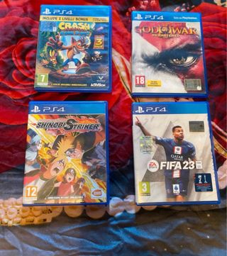 PlayStation 4 (PS4) Nera