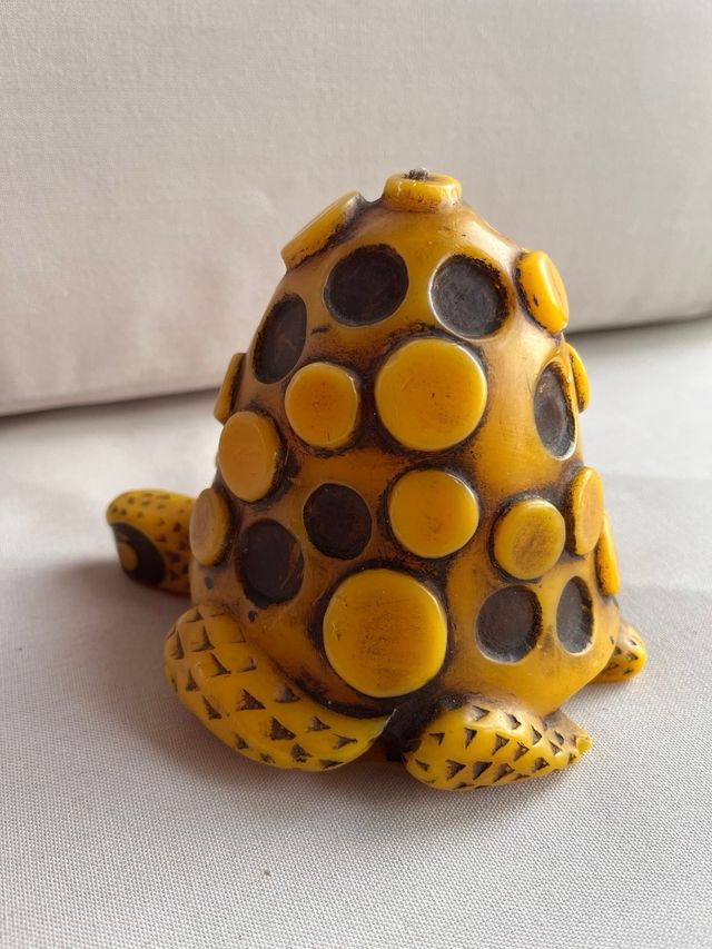 Tartaruga di cera degli anni '70. Candela vintage Art Déco