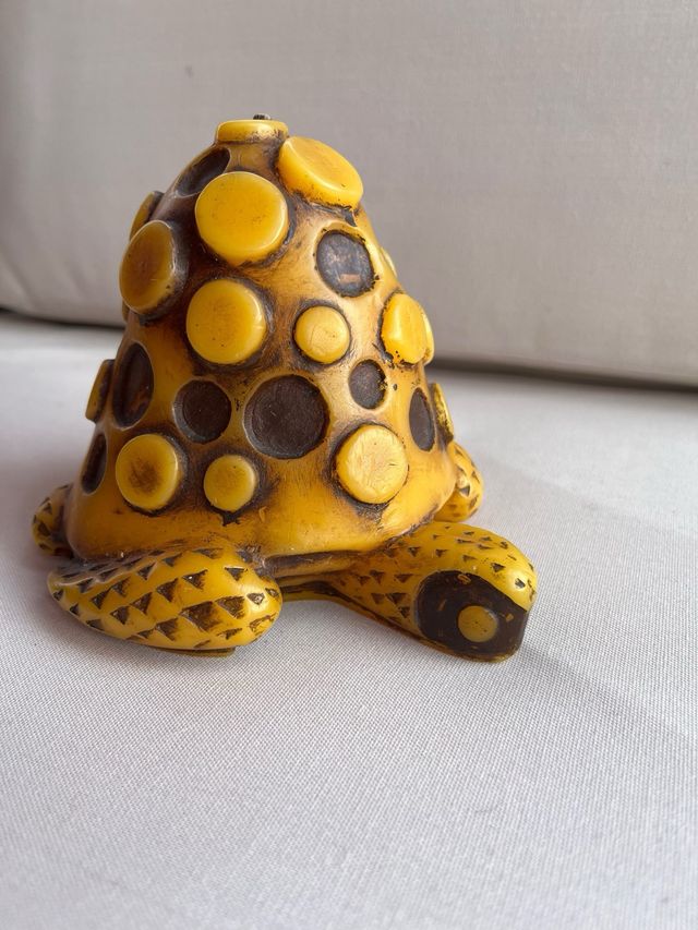 Tartaruga di cera degli anni '70. Candela vintage Art Déco