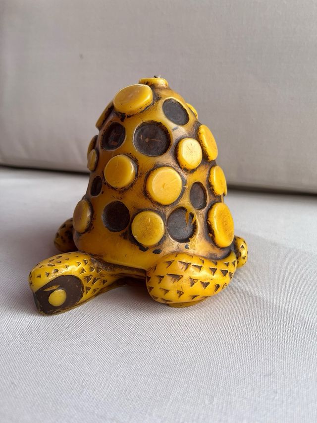 Tartaruga di cera degli anni '70. Candela vintage Art Déco