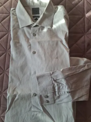 Camisa Calvin Klein caballero gris