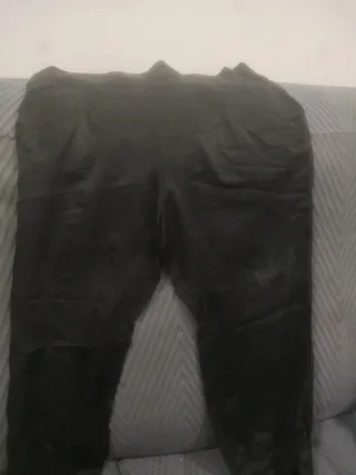 Pantalón negro