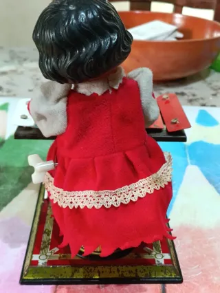 Giocattolo vintage bambina xilofono