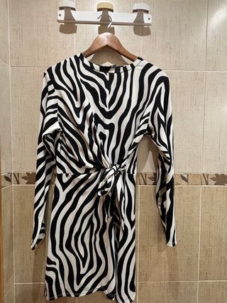 Vestido ASOS estampado cebra T.40
