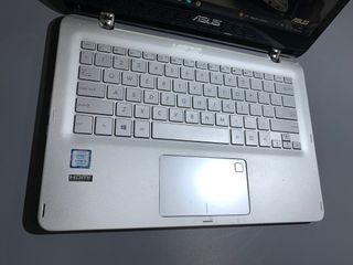 Asus core i5 tactil 8gb 1 tera usb-c