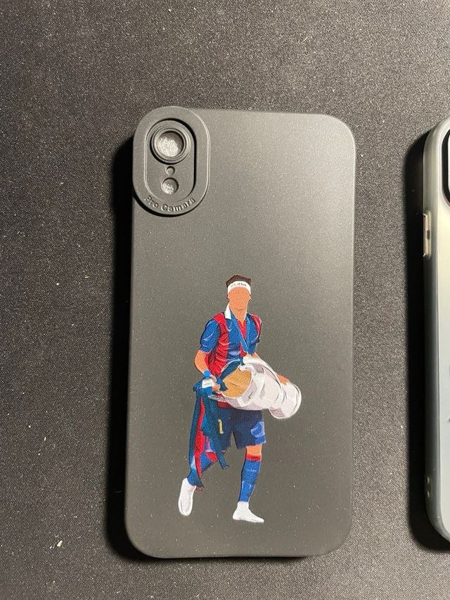 Confezione 2 custodie esclusive per iPhone XR da 12€