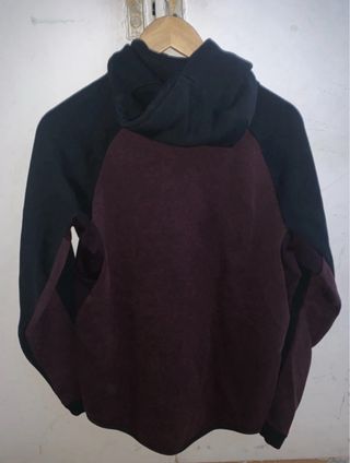 Sudadera Nike Tech Negra y Rojo Oscuro