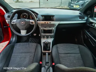 Opel Astra GTC