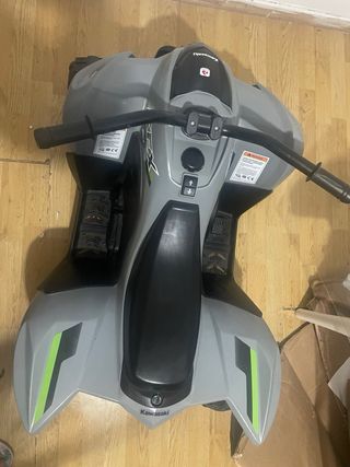 Quad eléctrico Kawasaki como nuevo