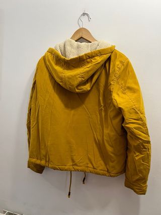Anorak ONLY amarillo con capucha color mostaza